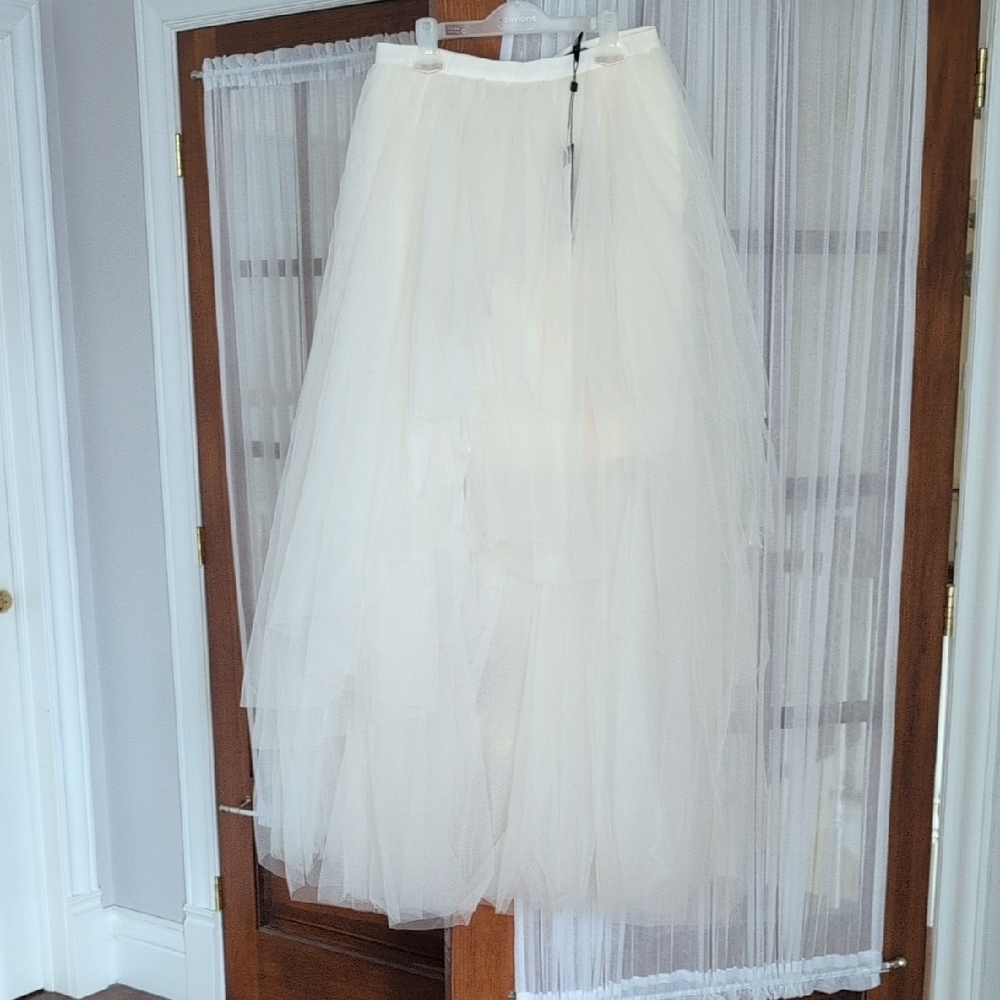 Elegant Cream Tulle Skirt